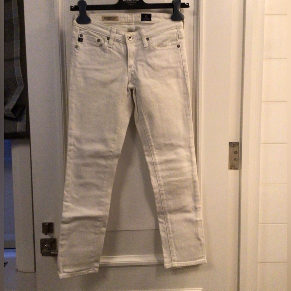 AG Stilt Crop White Jean